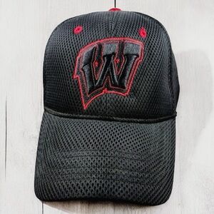 Wisconsin Badgers Hat Top of the World Red Black One Fit Logo NCAA CAPS EUC